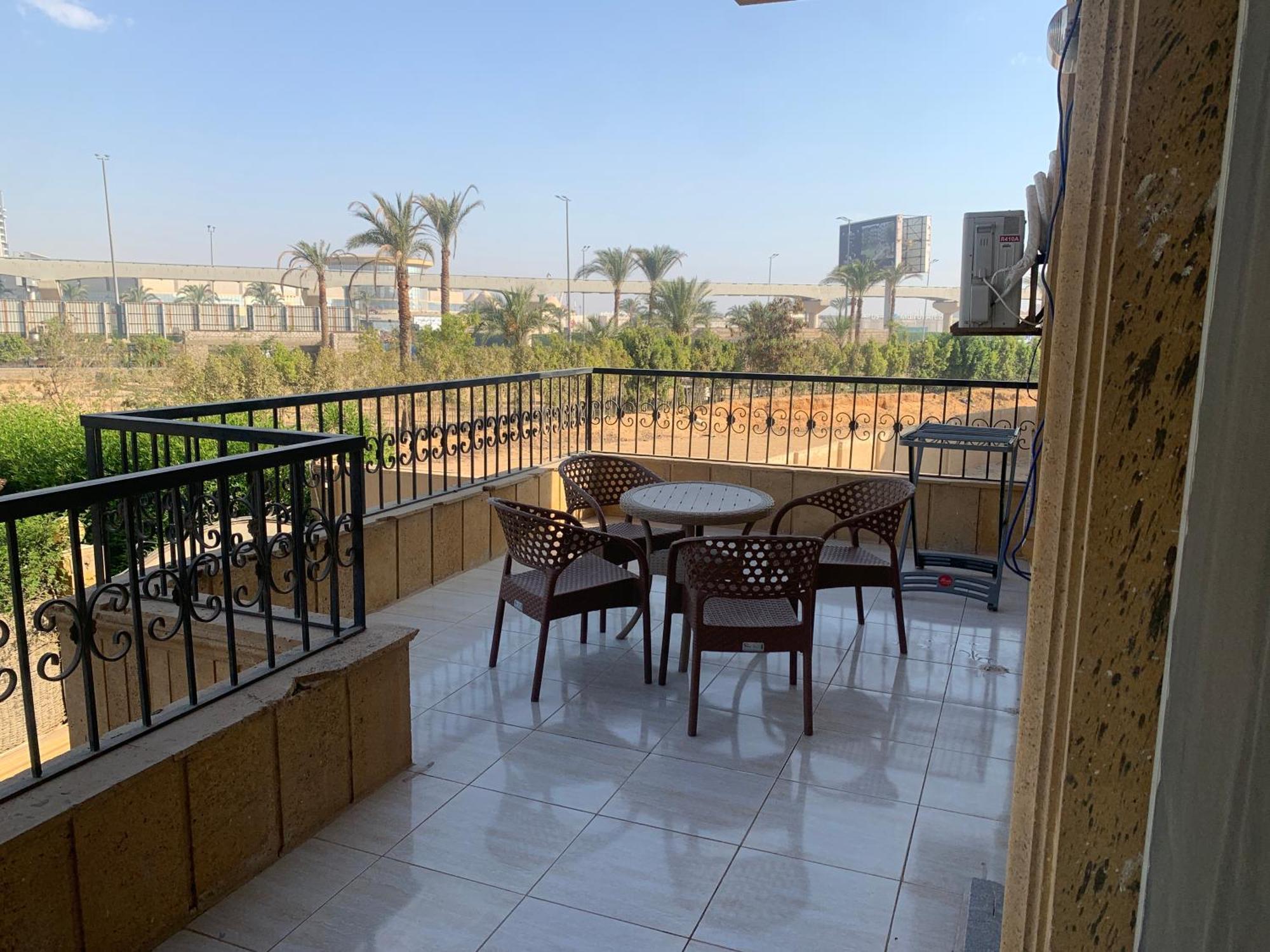 Luxury Apartments Beside Mall Of Arabia And Dar Al-Fouad Hospital - Families Only- No Alcoholic Beverages 6th of October City Ngoại thất bức ảnh