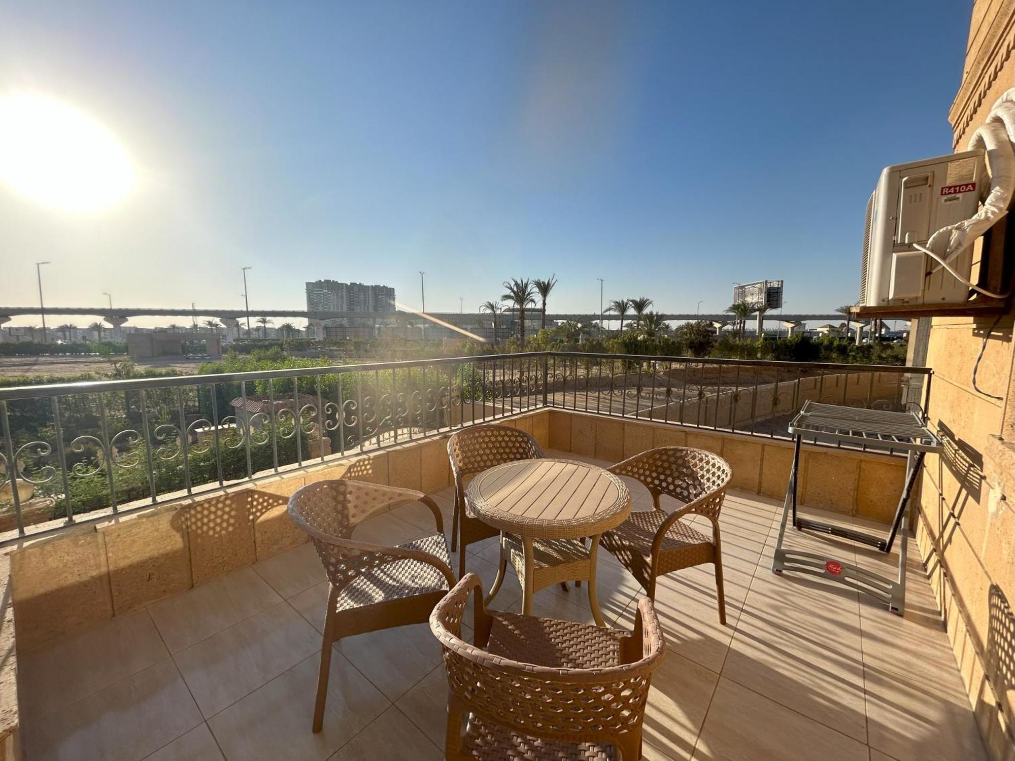 Luxury Apartments Beside Mall Of Arabia And Dar Al-Fouad Hospital - Families Only- No Alcoholic Beverages 6th of October City Ngoại thất bức ảnh